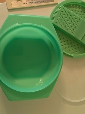 Vintage Tupperware Jadiete Grater Bowl